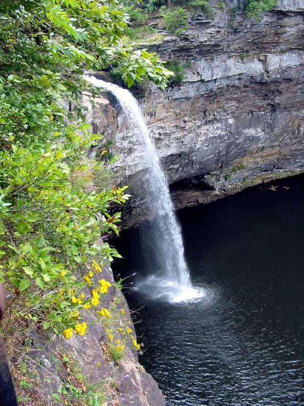 DeSoto Falls dropping over a Lookout Mountain cliff into the West Fork of the Little River, DeSoto State Park, Mentone, Alabama