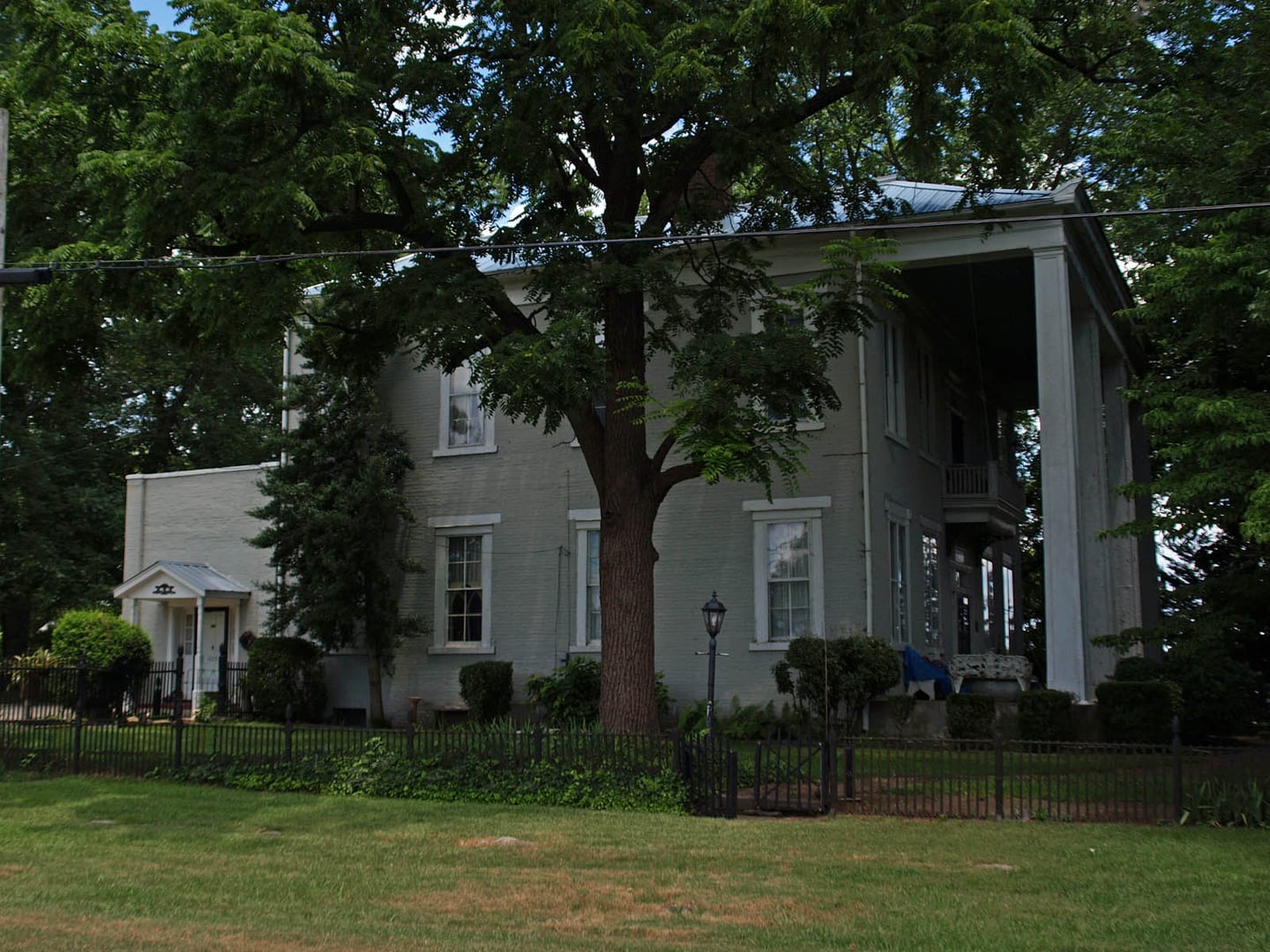 Photo of Rhea-McEntire House