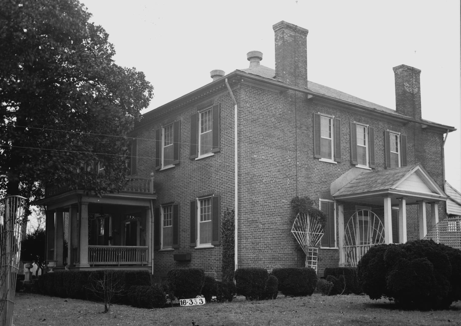 Historic 1934 photograph of Sweetwater Mansion, a Federal-style plantation house in Florence, Alabama