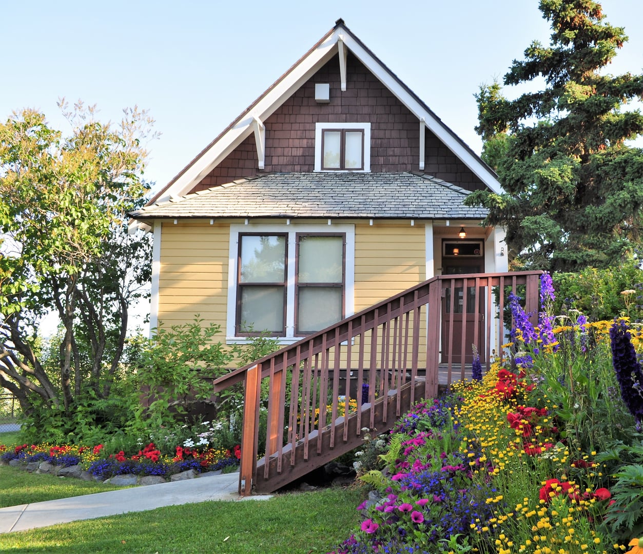 Exterior of the 1915 Oscar Anderson House at 420 M Street in Elderberry Park, Anchorage, Alaska