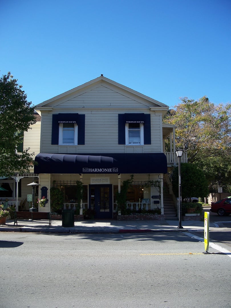 The 1895 Samuel Cloud House and Cloud-Smith General Store Victorian building at 14503 Big Basin Way in Saratoga, California, now home to Bella Saratoga restaurant