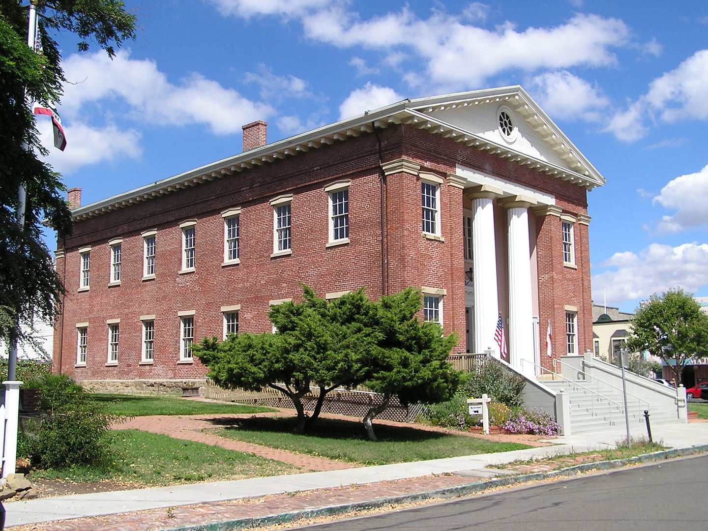 Exterior of the Benicia State Capitol building, a Greek Revival brick structure in Benicia, California