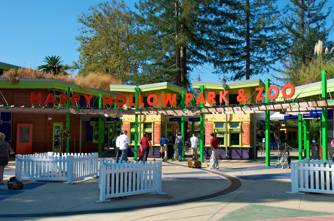 The entrance to Happy Hollow Park &amp; Zoo, San José, California, USA.