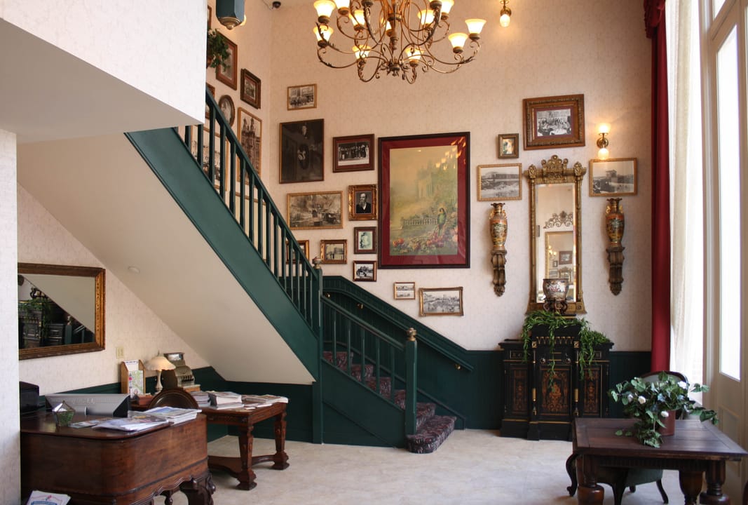 Photo of Horton Grand Hotel