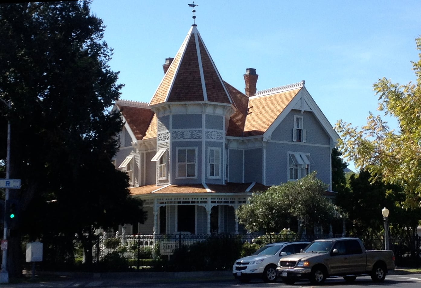 Victorian Queen Anne Meux Home Museum exterior at 1007 R Street, Fresno, California