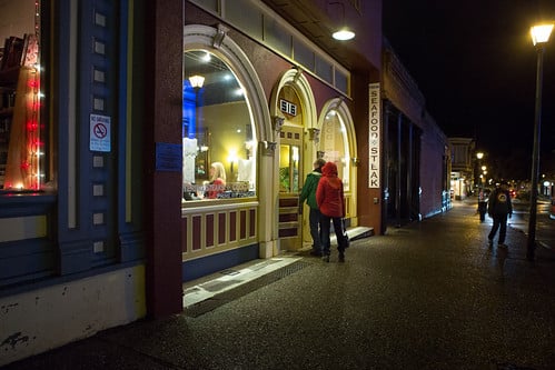 Exterior of the Oberon Building at 516 2nd Street in Old Town Eureka, California, an 1860s commercial structure associated with Madame Ruby's Victorian-era brothel and the 1910 Jack London fight