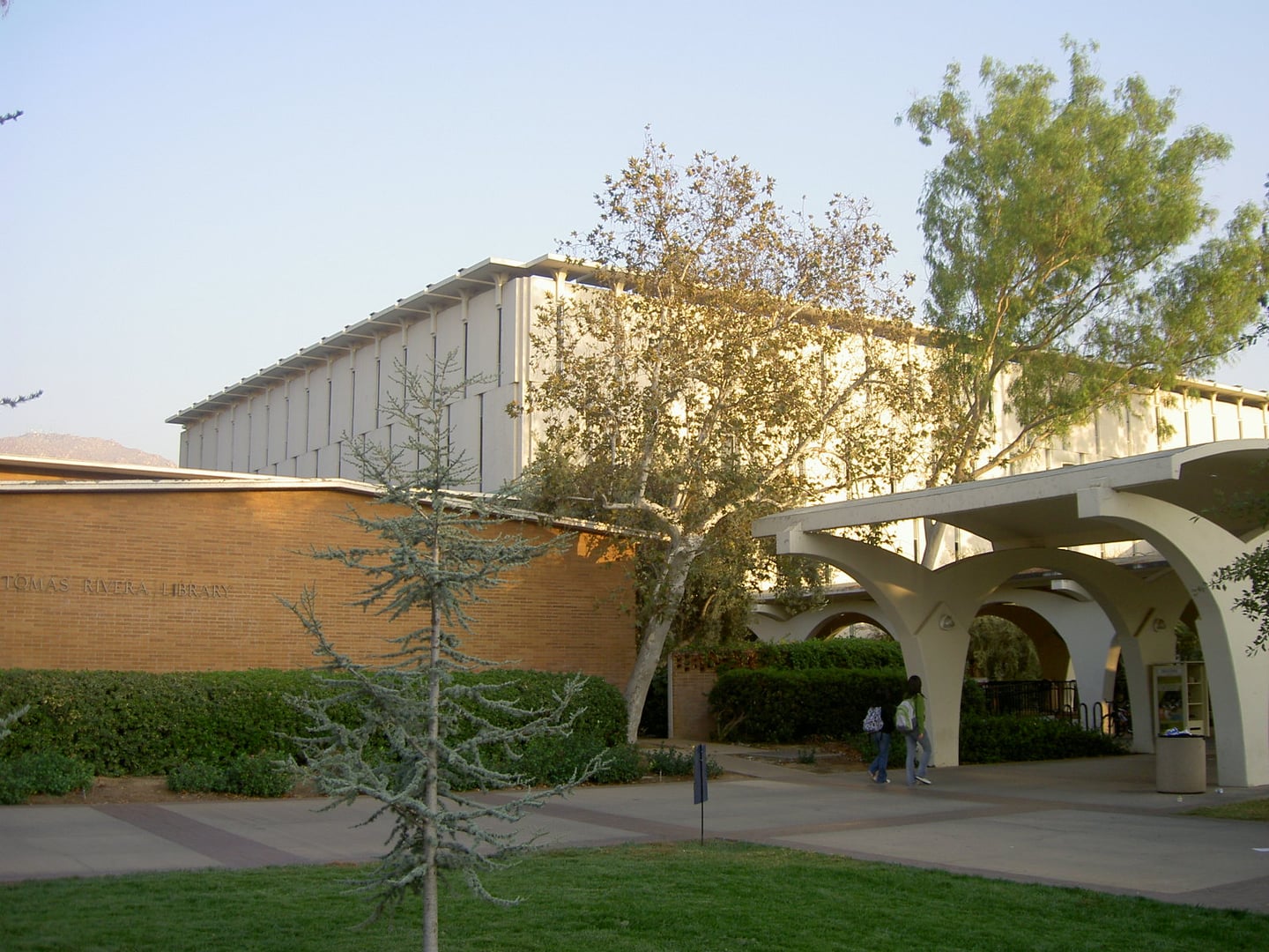 Exterior of the Tomás Rivera Library on the University of California, Riverside campus, one of the five original 1954 campus buildings