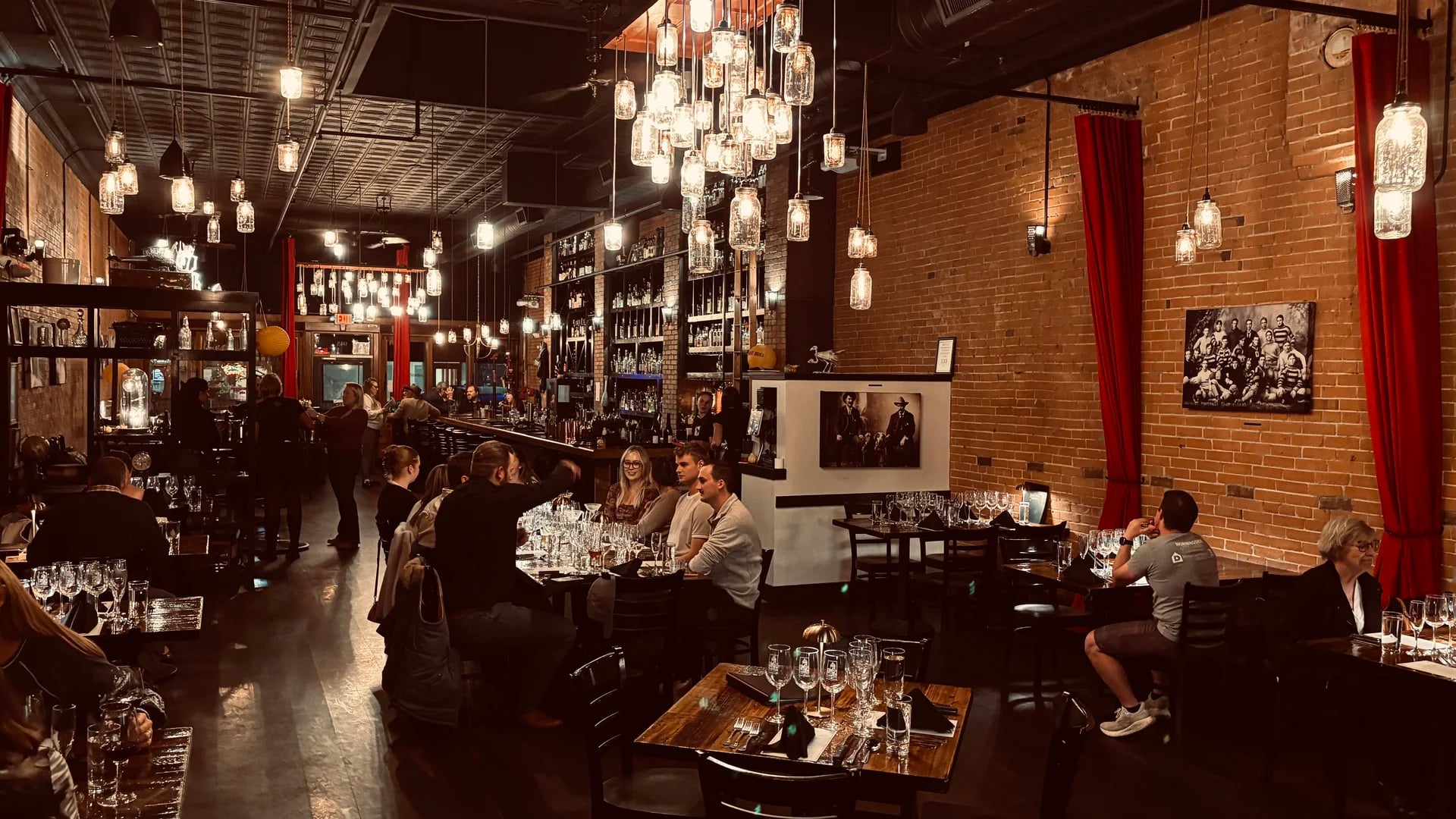 El Moro Spirits and Tavern