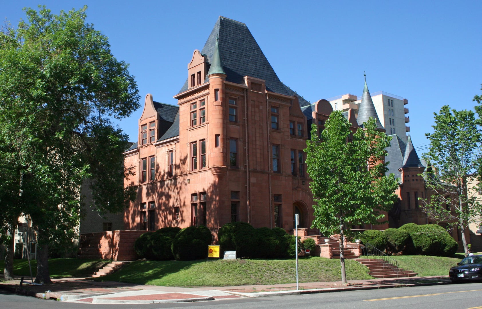 Croke-Patterson-Campbell Mansion, Denver, Colorado — Chateauesque Manitou sandstone exterior