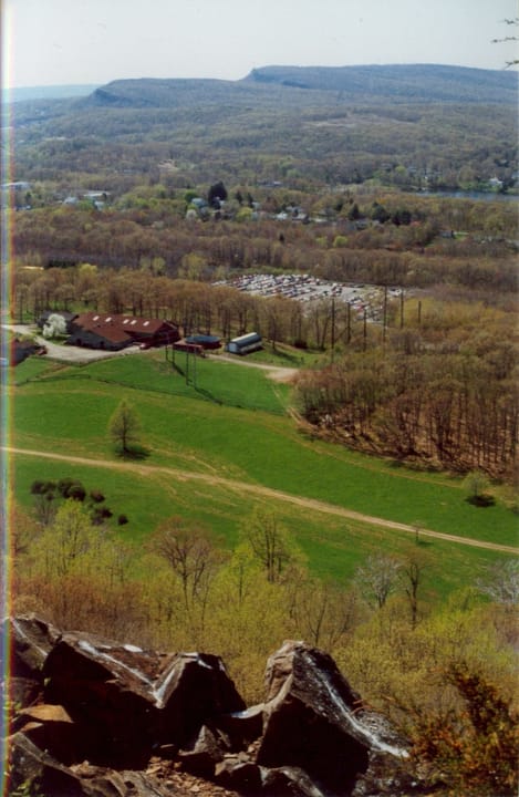 File:Lamentation Mountain.jpg