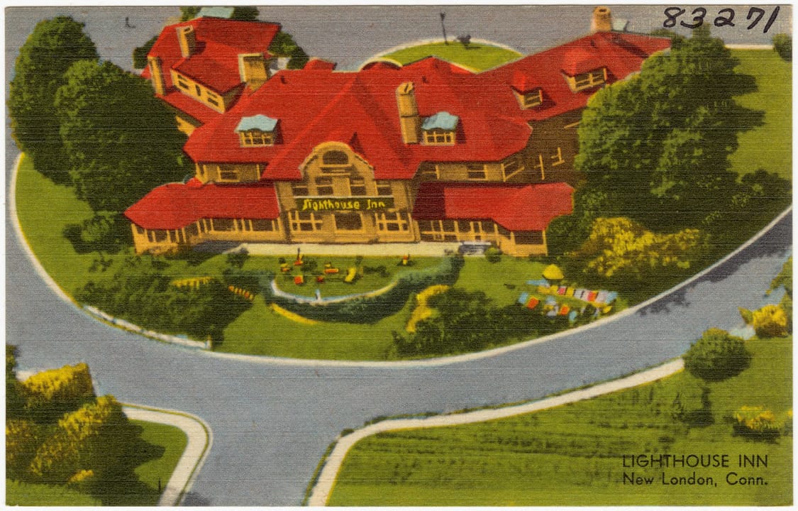 A bird's-eye view of the Lighthouse Inn's grounds and curved driveway, New London, Connecticut, on a vintage Tichnor Brothers linen postcard, circa 1930s-1940s.