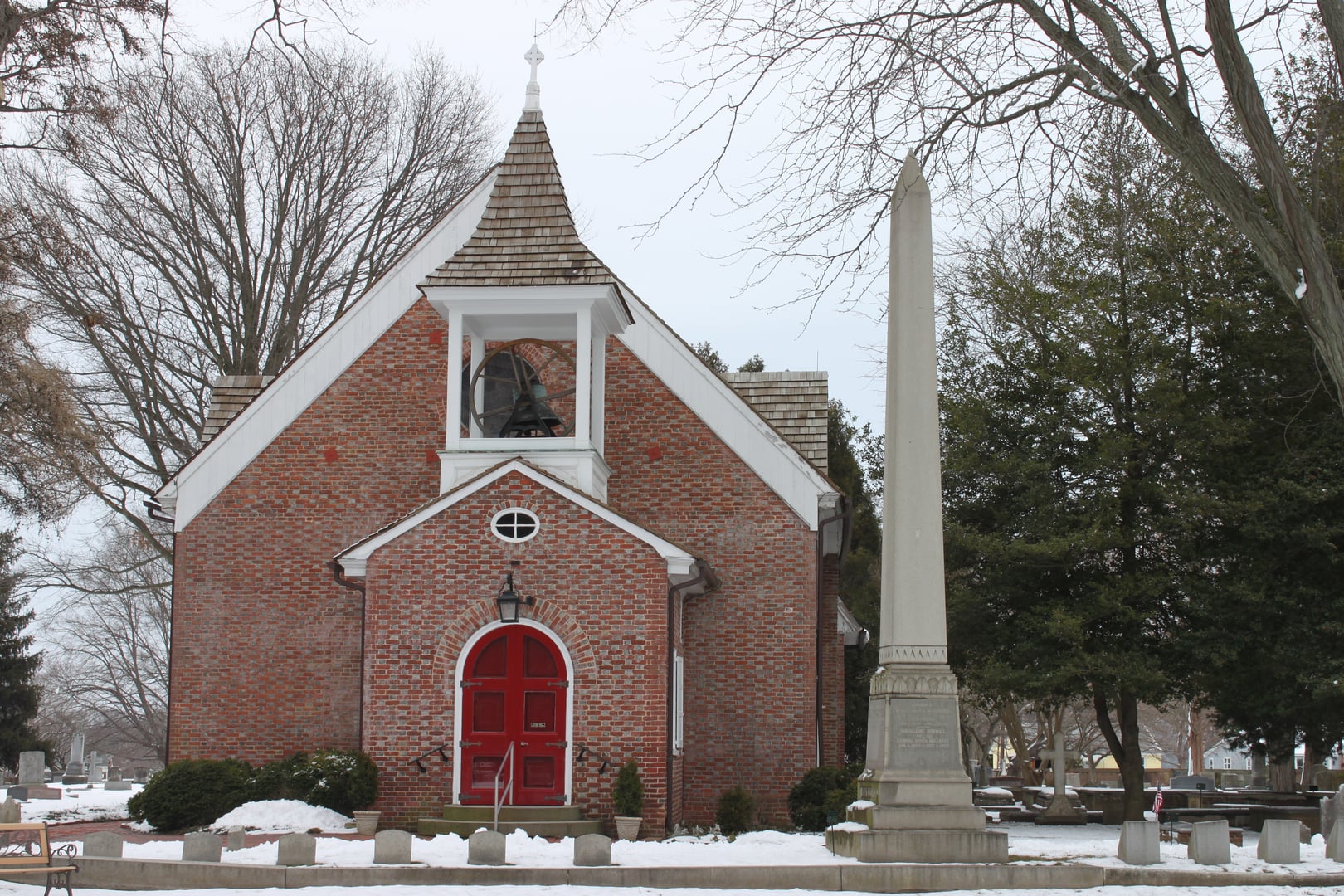 Christ Episcopal Church, a brick colonial church in Dover, Delaware