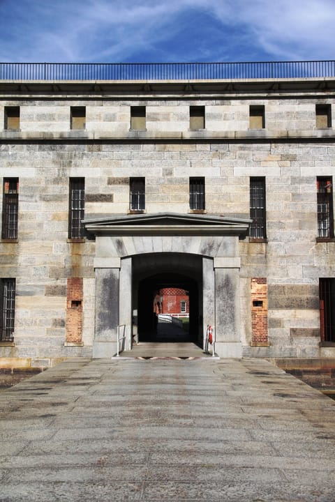 The front entrance and sally port of Fort Delaware, approached across the drawbridge over the moat (2016).