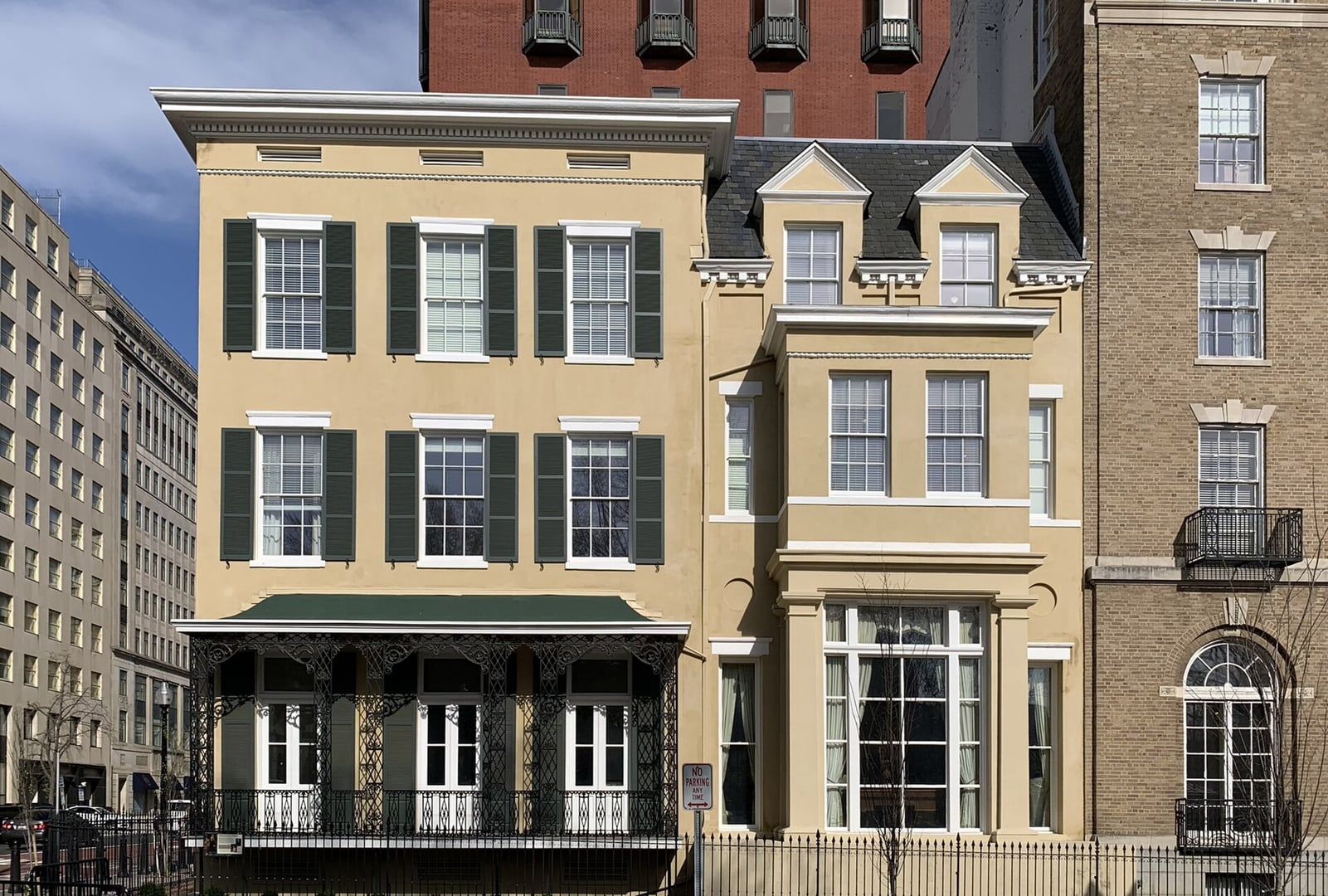 Exterior of the 1818 Federal-style Cutts-Madison House at Madison Place and H Street NW on Lafayette Square, Washington DC — Dolley Madison's final residence