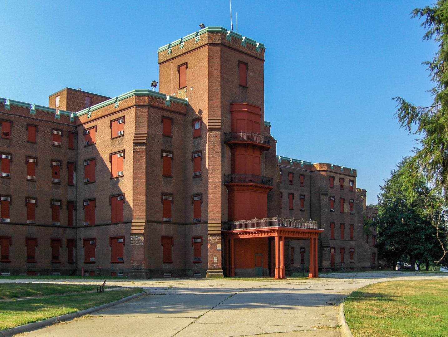 Center Building at St. Elizabeths Hospital in Washington DC, 1855 Kirkbride Plan psychiatric hospital