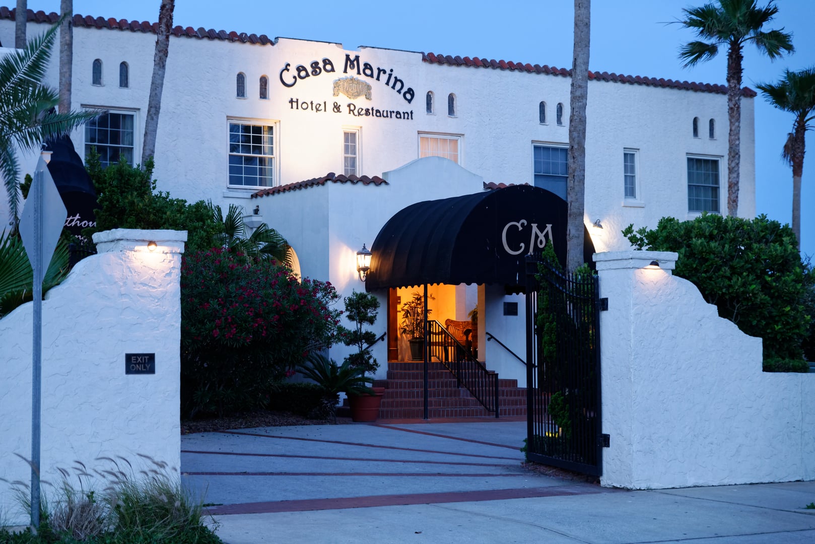 Spanish-Mediterranean Revival oceanfront facade of the 1925 Casa Marina Hotel in Jacksonville Beach, Florida — a National Register hotel with century of paranormal reports