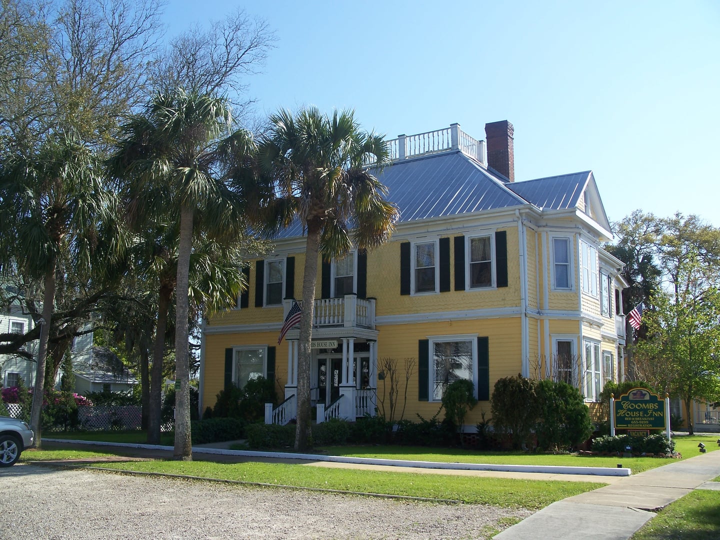 Exterior of the Coombs House Inn at 80 6th Street, Apalachicola, Florida, built 1905