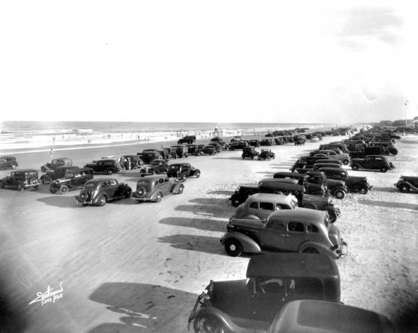 Persistent URL: floridamemory.com/items/show/53581
Local call number: SP02700
Title: Jacksonville Beach, Florida
Date: September 1936
Physical descrip: 1 photograph - b&amp;w - 8 x 10 in.
Series Title: Print Collections
Repository:  State  Library and Archives of Florida

500 S. Bronough St., Tallah