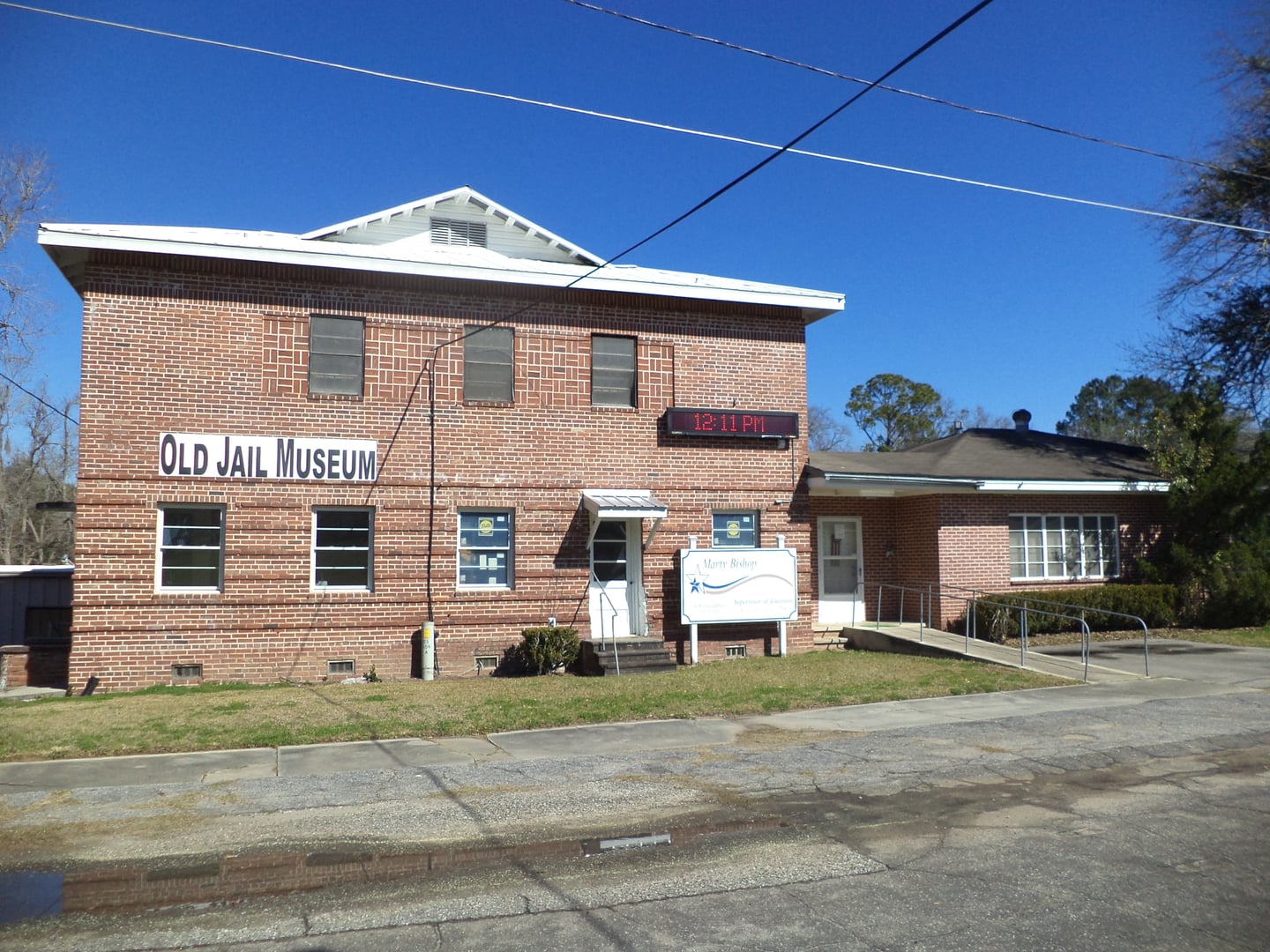 The 1909 Old Jefferson County Jail brick building in Monticello, Florida, now a museum