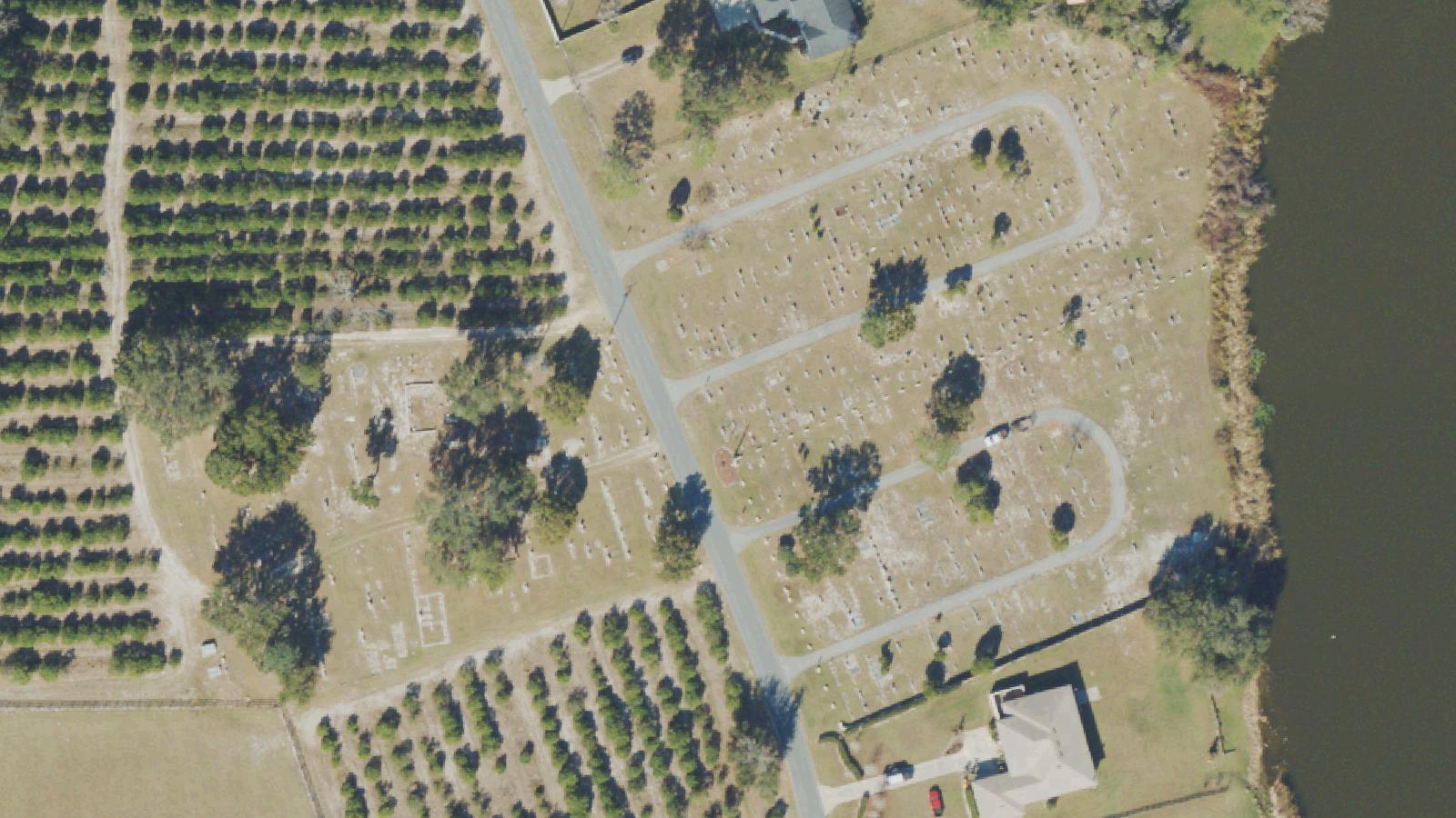 Aerial survey view of Umatilla Cemetery