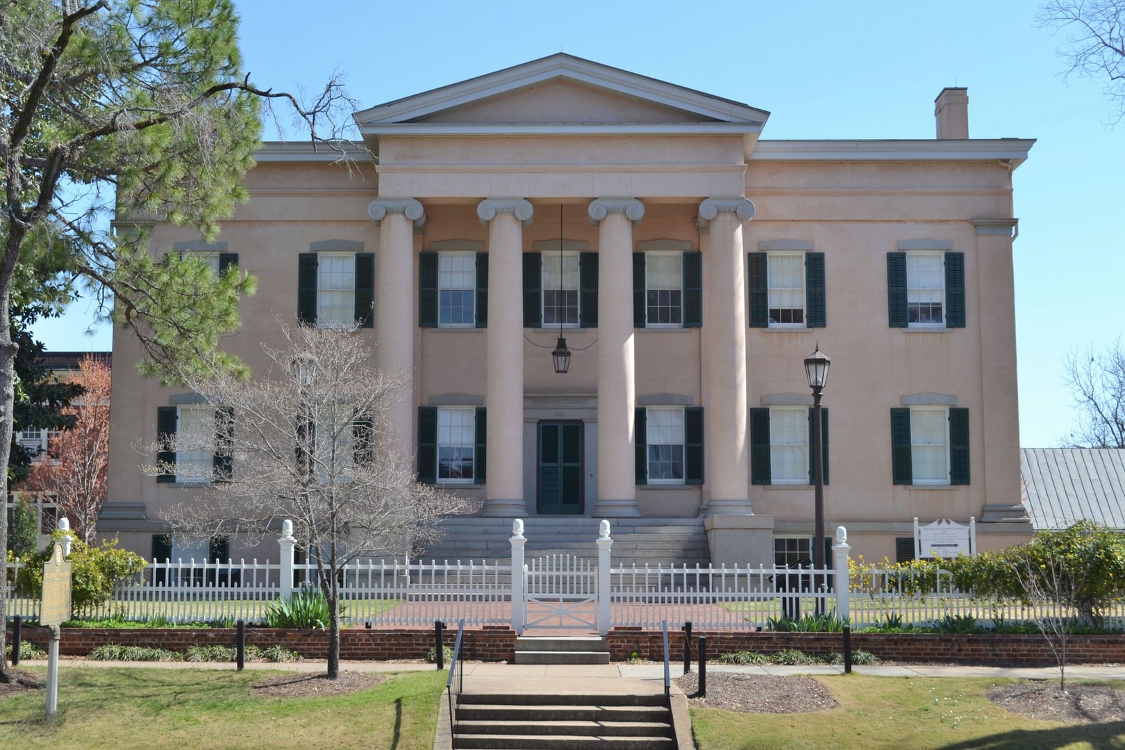 Photo of Old Governor's Mansion