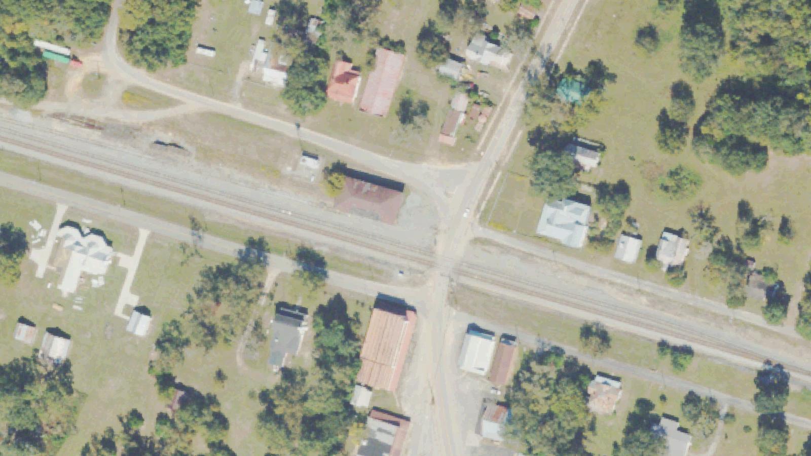 Aerial survey view of Old Toomsboro Hotel (Willett Hotel)