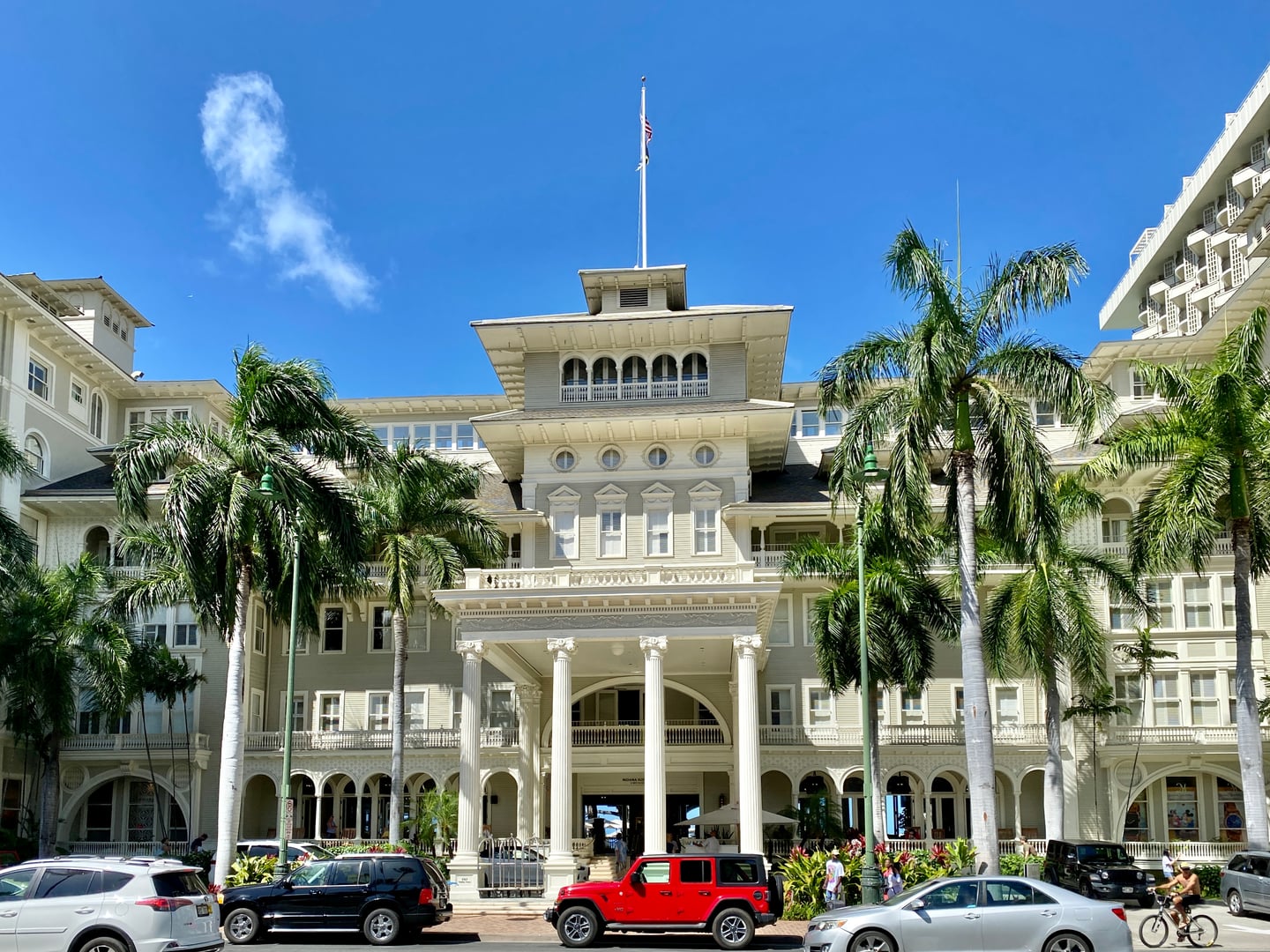 The historic Moana Surfrider hotel on Waikiki Beach, Honolulu, Hawaii