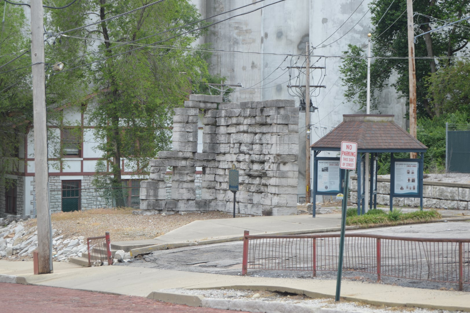 Photo of Alton Military Prison Confederate Site