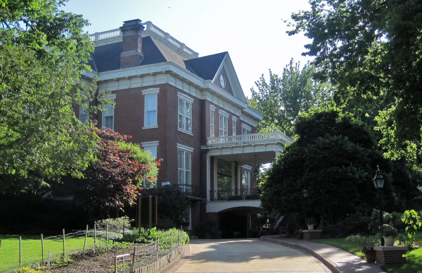 Photo of Illinois Governor's Mansion