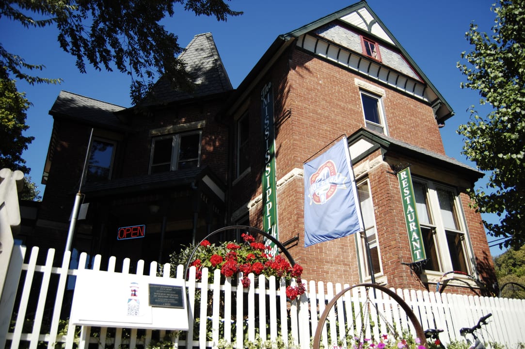 Photo of Ruebel Hotel