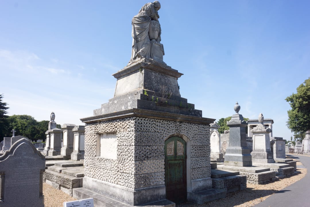If you like old churchyards and cemeteries Mount Jerome is a place that should be on your ‘places to visit’ list. It is here here wealthy Victorians were buried and had expensive monuments built to advertise their importance even though they had moved on the the afterlife. They couldn't take their w