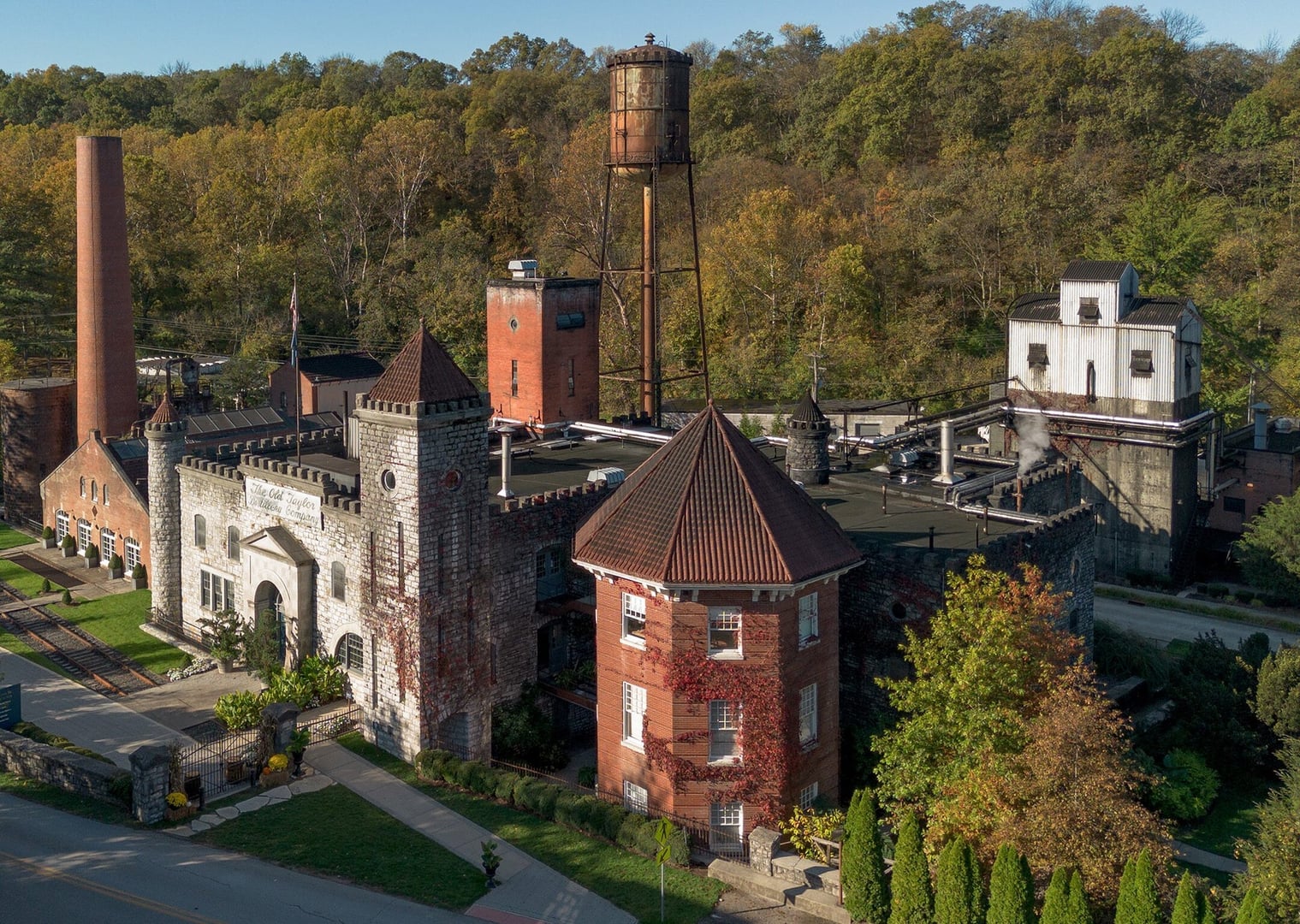 Old Taylor Distillery (Castle & Key Distillery)