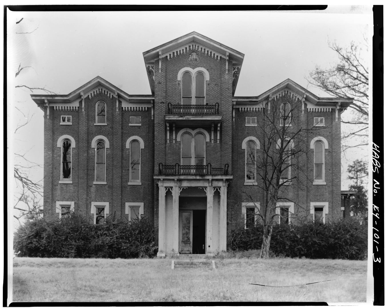 Main east elevation of Whitehall, the Italianate brick mansion of abolitionist Cassius Marcellus Clay on Clay Lane in Richmond, Kentucky, documented by the Historic American Buildings Survey