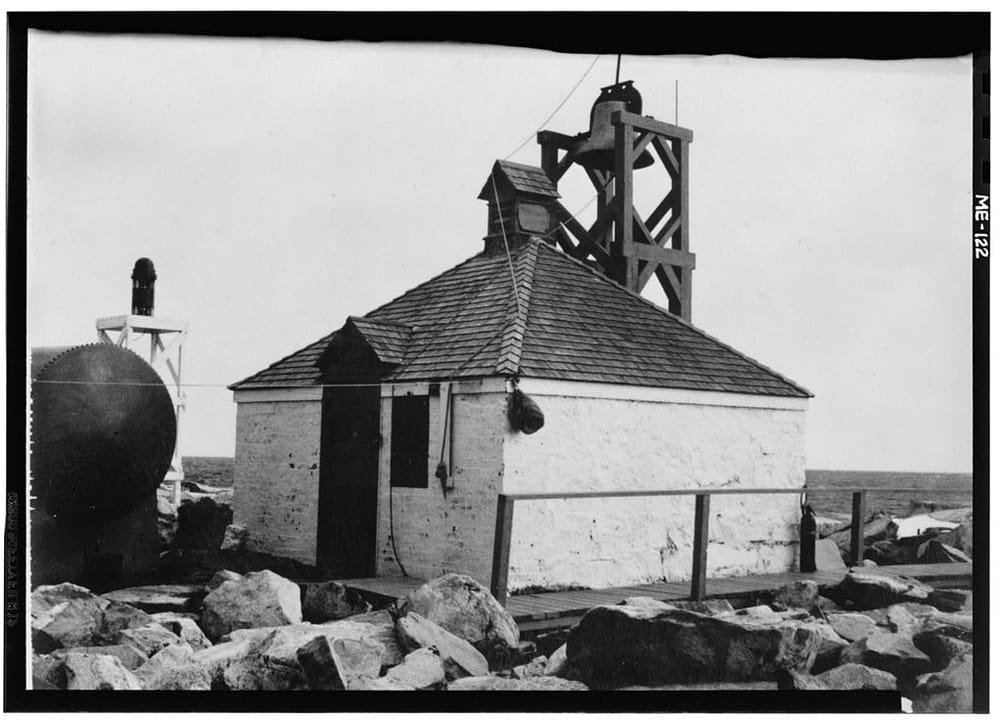 The stone fog-signal building with its bell apparatus on Boon Island, from the HABS survey of Boon Island Light (HABS ME-122)