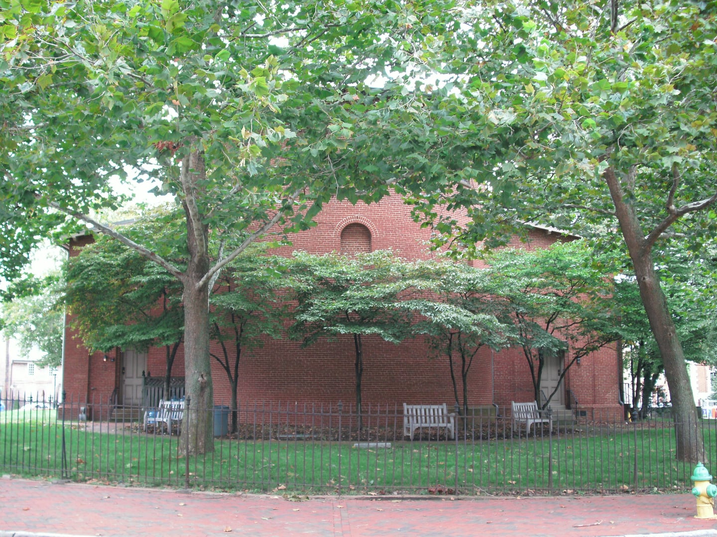 The front facade of St. Anne's Episcopal Church, completed 1859, standing at the center of Church Circle in colonial Annapolis, Maryland