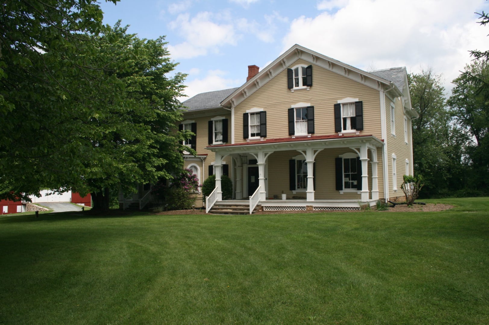 Exterior of the Waters House History Center, a ca. 1790s farmhouse in Germantown, Maryland