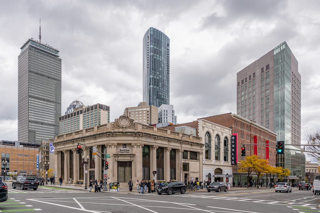 Boston, MA