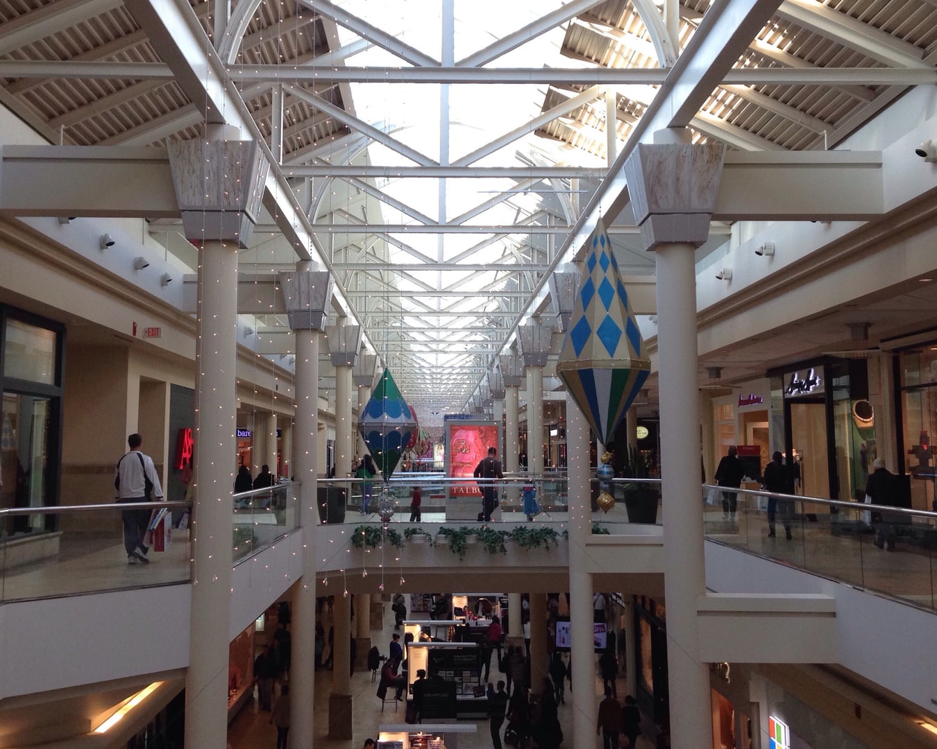 Mall in Burlington, Massachusetts