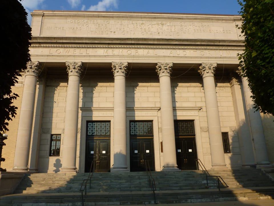 Photo of Lowell Memorial Auditorium