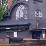 Front exterior of the Salem Witch Dungeon Museum at 16 Lynde Street in Salem, Massachusetts