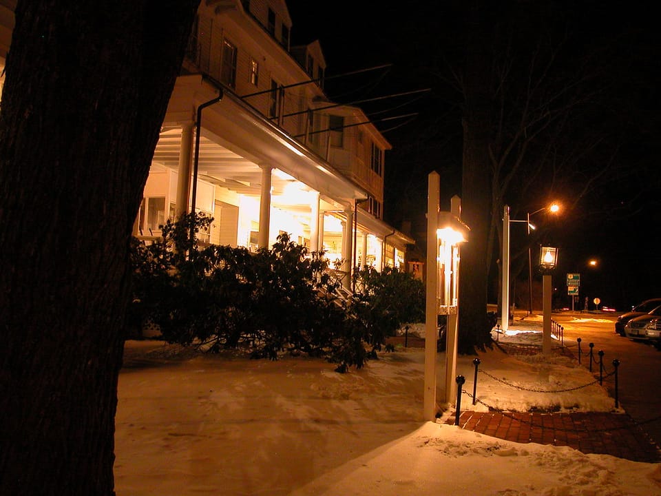 The Red Lion Inn in Stockbridge Massachusetts, historic 1773 white wooden colonial inn