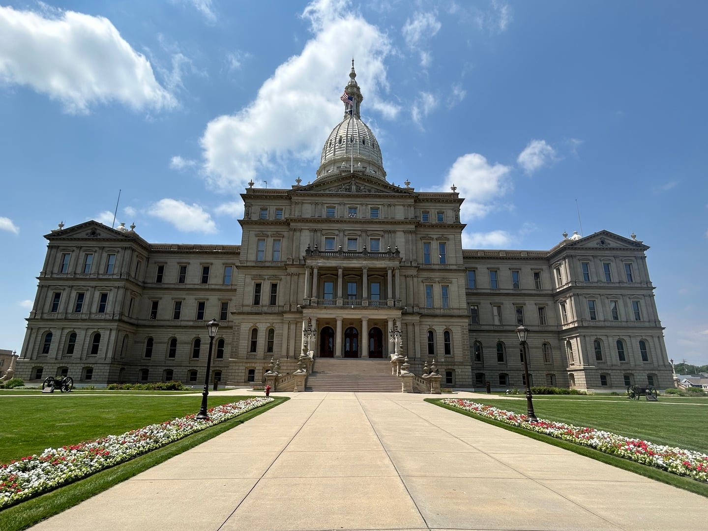 Michigan State Capitol Building in Lansing — Italian Renaissance dome and facade