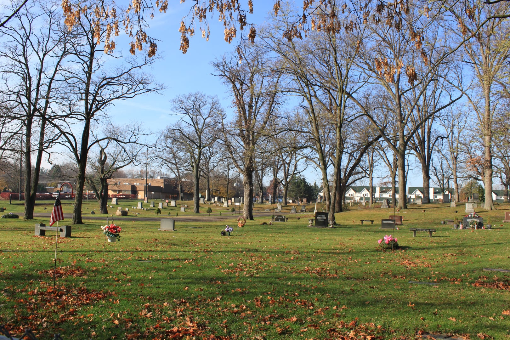 Oakwood Cemetery on Grand River Avenue in Farmington, Oakland County, Michigan