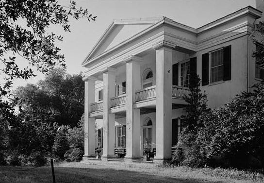 Greek Revival facade of Monmouth, the 1818 antebellum mansion of John A. Quitman in Natchez, Mississippi (HABS, 1972)