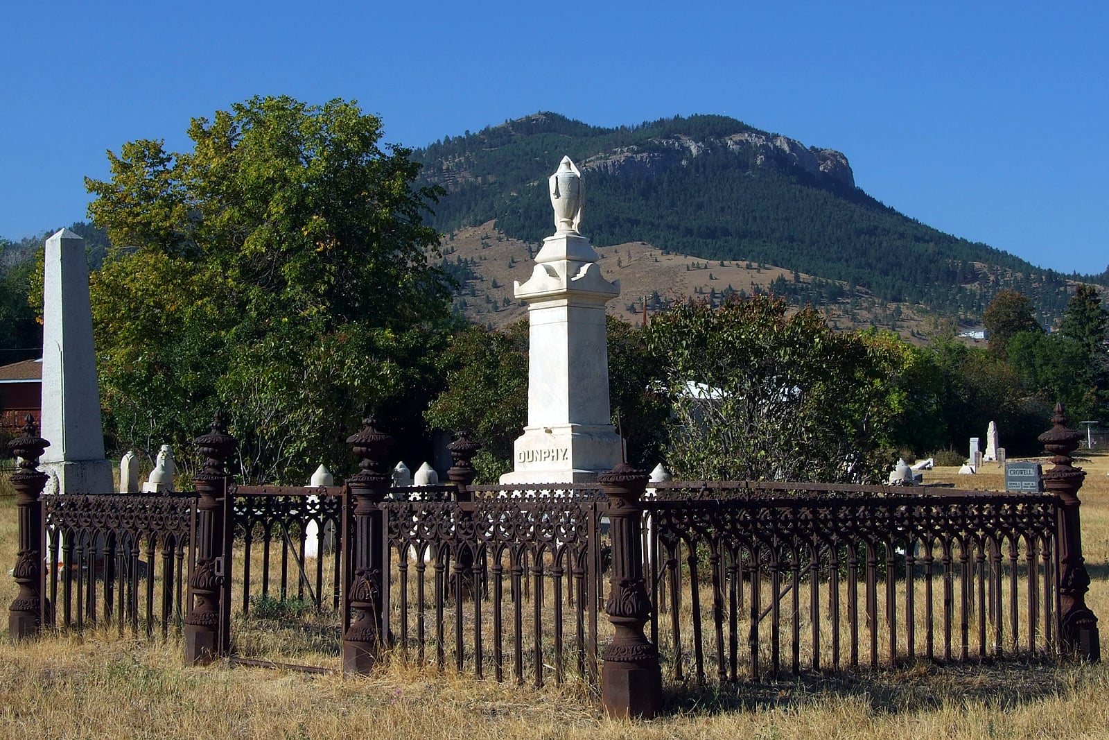 Photo of Benton Avenue Cemetery