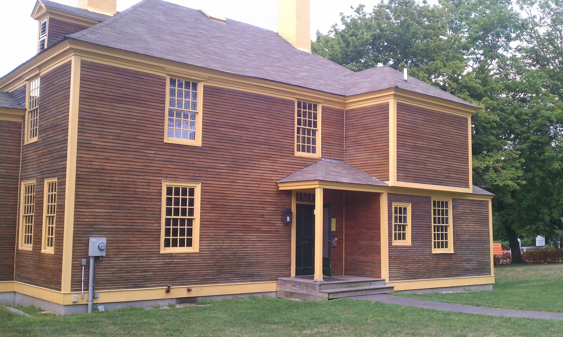 The c. 1775 Folsom Tavern on the American Independence Museum campus in Exeter, New Hampshire