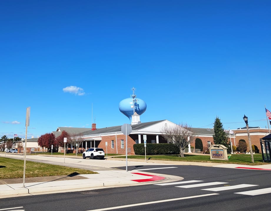 Photo of the Brigantine, New Jersey Police Department headquarters. Photo taken from County Route 638 (West Brigantine Avenue) at 15th Street looking north.
