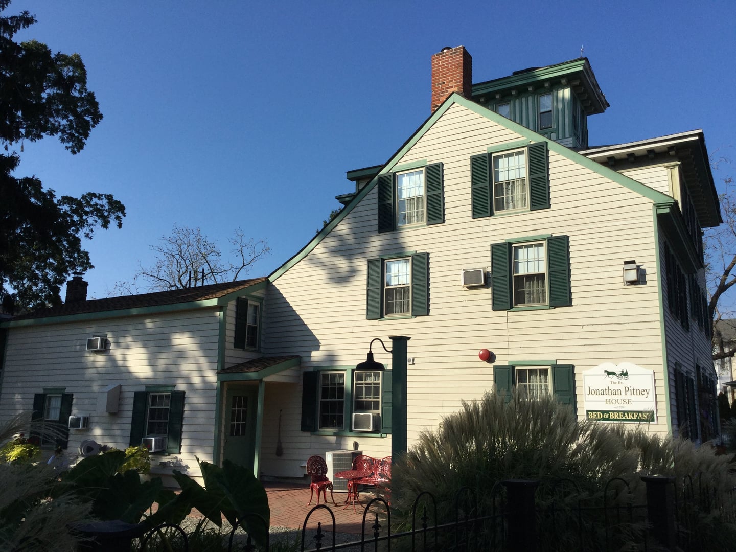 Photo of Dr. Jonathan Pitney House