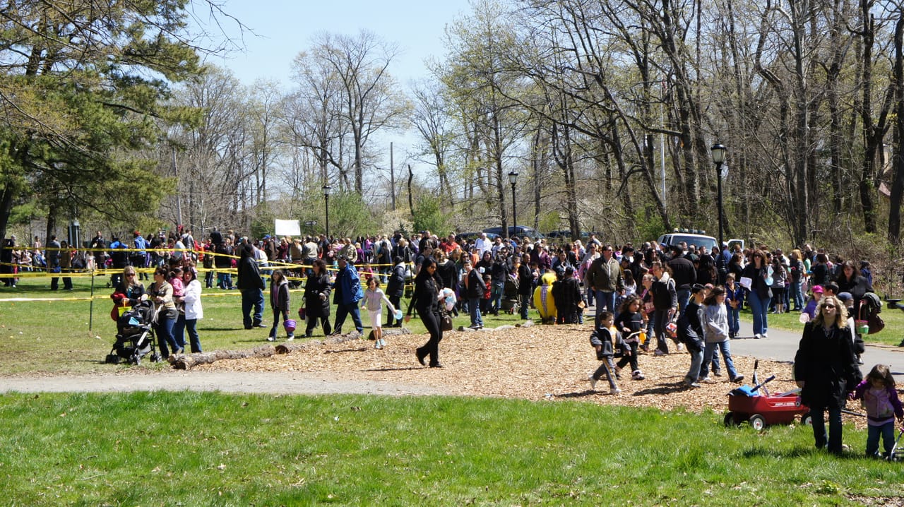 Easter Egg Hunt at Conference House in TottenVille Staten Island, NYC