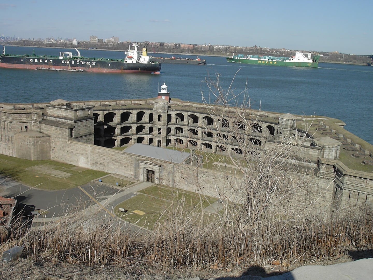Battery Weed at Fort Wadsworth on Staten Island, New York — a multi-tiered red sandstone coastal fortification completed in 1861 at the entrance to New York Harbor